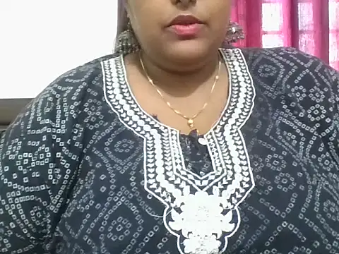 Živý XXX chat hootypriya