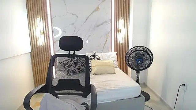 Mariana_RojasのライブXXXチャット