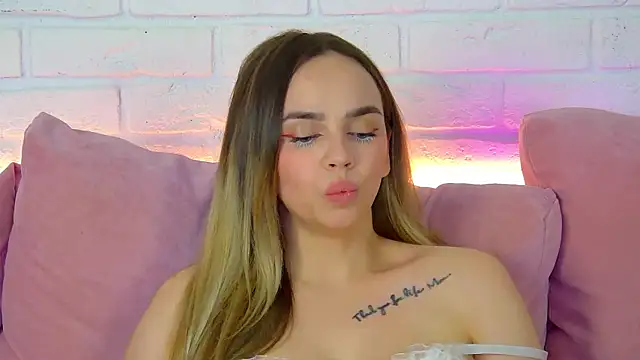 دردشة AnitaVenture الجنسية المباشرة