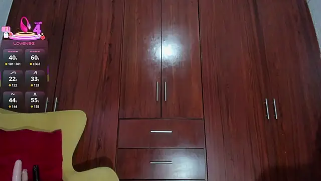 Онлайн чат XXX carly_grasso