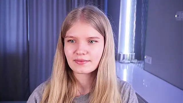 Chat +18 de MelanyRuch ao vivo