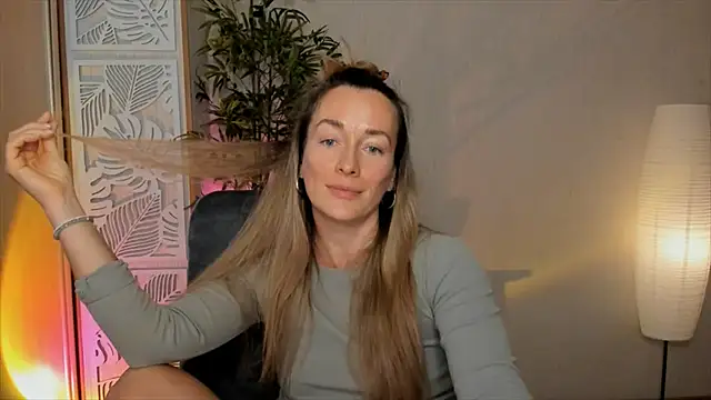 RebeccaMartinez 라이브 XXX 채팅