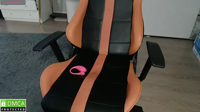 crystalyss Adlı Modelin Canlı XXX Sohbeti