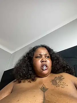 MissLola27's Live XXX Chat