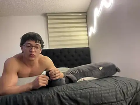 Show modela DesireLuxe na web-kameri