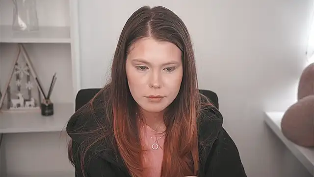 Chat +18 de MarnieWootan ao vivo