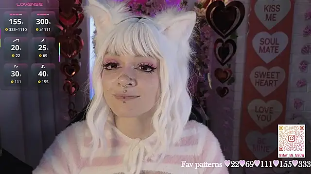 Chatroom XXX en direct de Mee-Meow