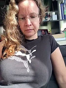 Chatroom XXX en direct de AnnikaRose