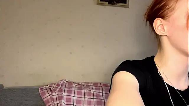 Pertunjukan Kamera Web AlisaArata