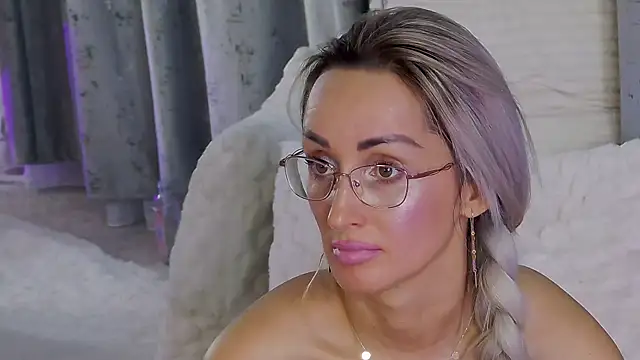 Chat XXX en directo de IsabelleEthan