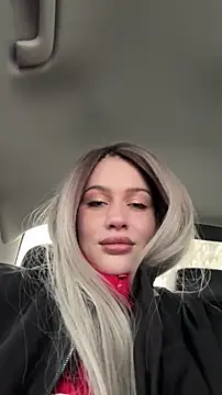 KikiWatson: απευθείας συνομιλία ΧΧΧ