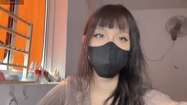 Pertunjukan Kamera Web Tieu-May