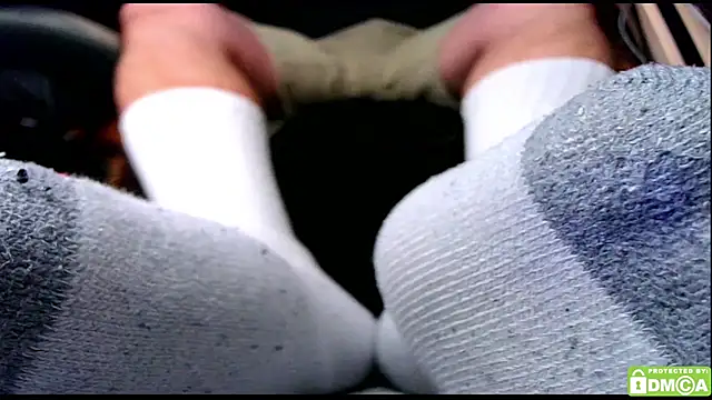 justshutupandwatch: διαδικτυακό σόου στην κάμερα