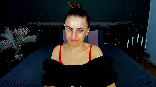 Rebecca_Diamond Adlı Modelin Canlı XXX Sohbeti