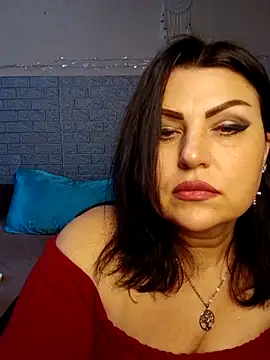 kataleya94 Adlı Modelin Canlı XXX Sohbeti