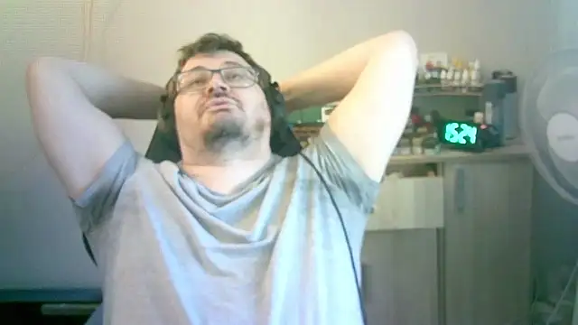 Živý XXX chat SirAbuser