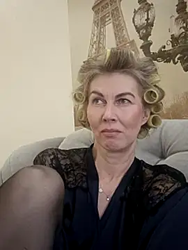 stellahere8 live XXX chat