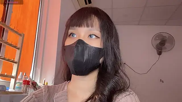 Tieu-May Chat XXX live