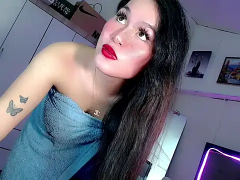 Miss_twinny21 webcam show