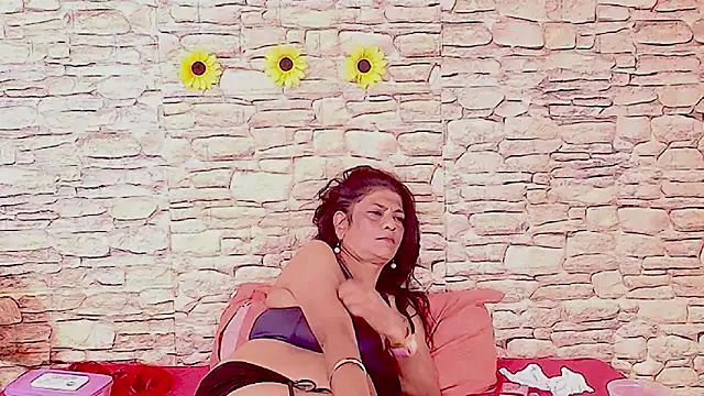 IndianAllure Webcam-Show