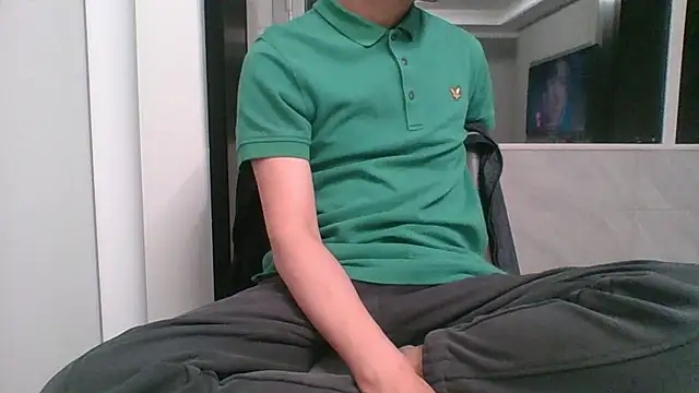 nole_china7: διαδικτυακό σόου στην κάμερα