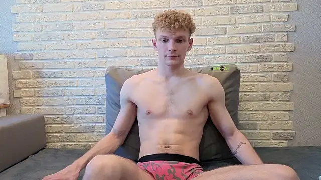 adamhariss: онлайн-секс-чат