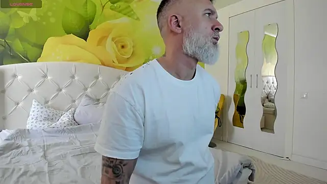 BlowMyXXLのライブXXXチャット