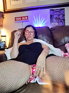 XXX chat uživo modela TheDime