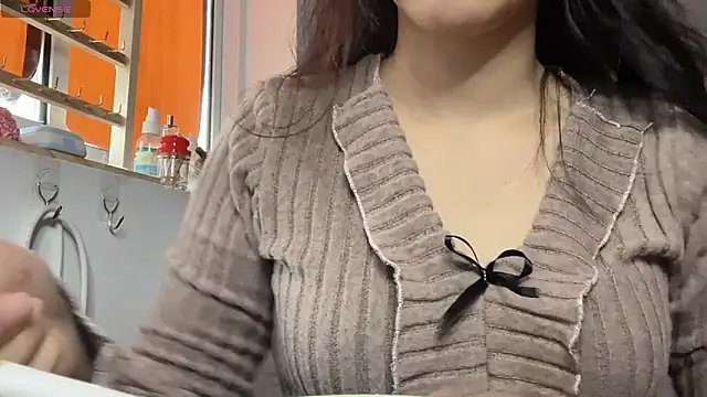 Tieu-May Chat XXX live