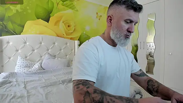 BlowMyXXL Live XXX-Chat