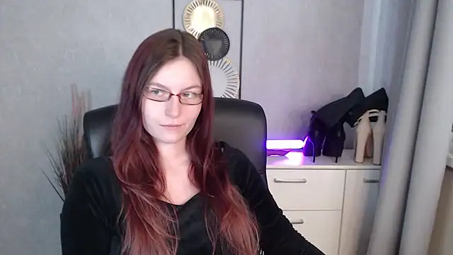 emmaxDelight Adlı Modelin Canlı XXX Sohbeti