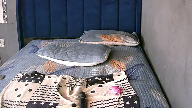 Chat XXX en directo de FREAKBARBIE02