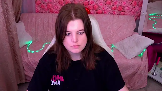 KristiFoxy Adlı Modelin Canlı XXX Sohbeti