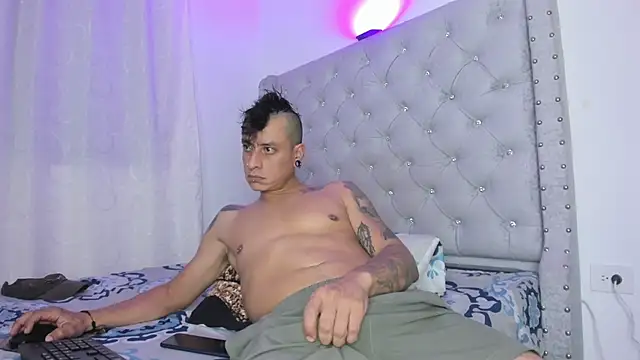 SkinnyDevil12 live XXX chat