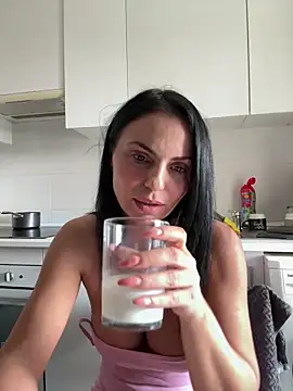 KimKelly13 élő XXX-chatje