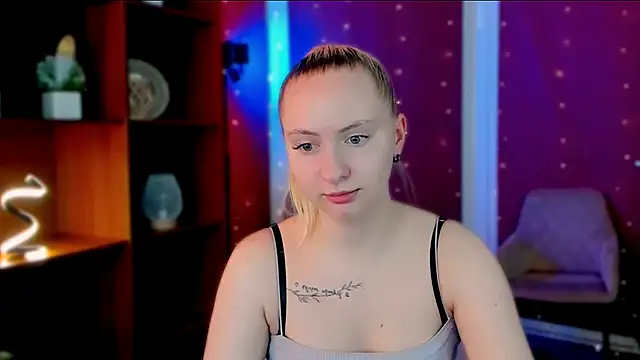 mila_glow1 Adlı Modelin Canlı XXX Sohbeti