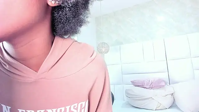 violeta_ruizz 现场XXX聊天