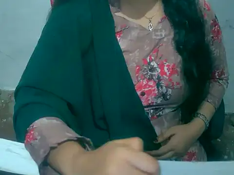 Cute_Aliyaa Obrolan Langsung XXX