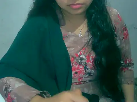 Cute_Aliyaa Obrolan Langsung XXX