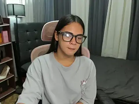 Pokazy przed kamerką – TinyCock_Rein