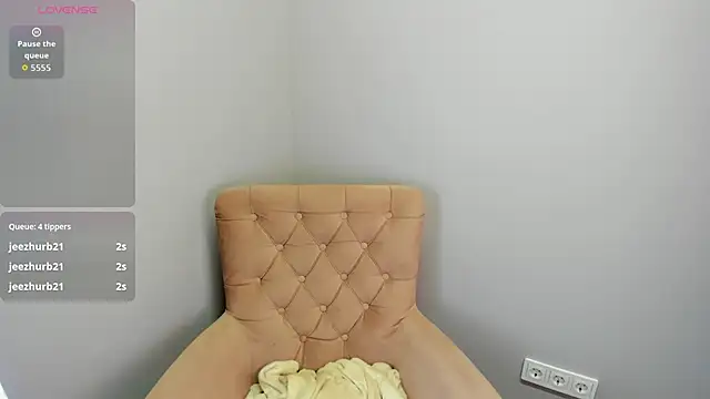 Casandra_Joness Adlı Modelin Canlı XXX Sohbeti