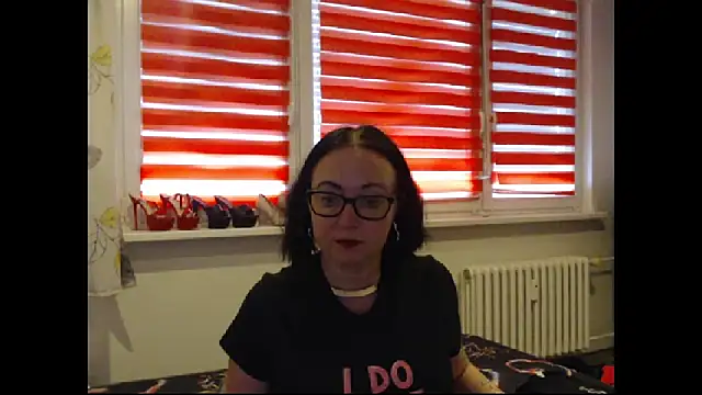 XXX chat uživo modela Alexie33