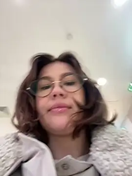 Chat +18 de RinaCat ao vivo