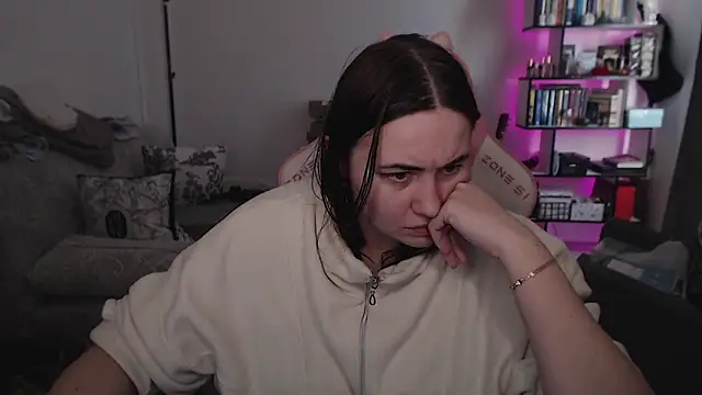 Chat +18 de SexyWitch_666 ao vivo