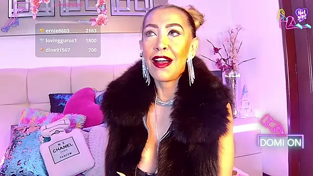 แชท XXX สดของ EvelinaGrey