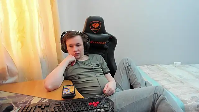 Chatroom XXX en direct de iliaskrislove