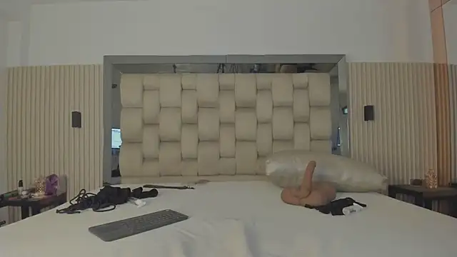 Živý XXX chat noah_pariss