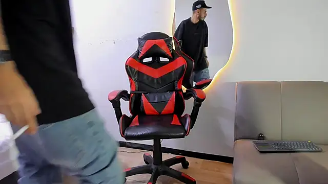 MatthewCullen 即時 XXX 聊天