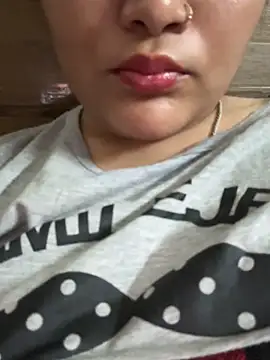 แชท XXX สดของ HotNeha08