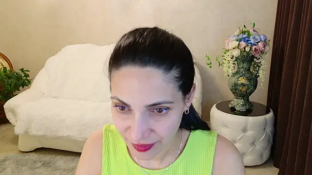 LovelyBeatrice Adlı Modelin Canlı XXX Sohbeti